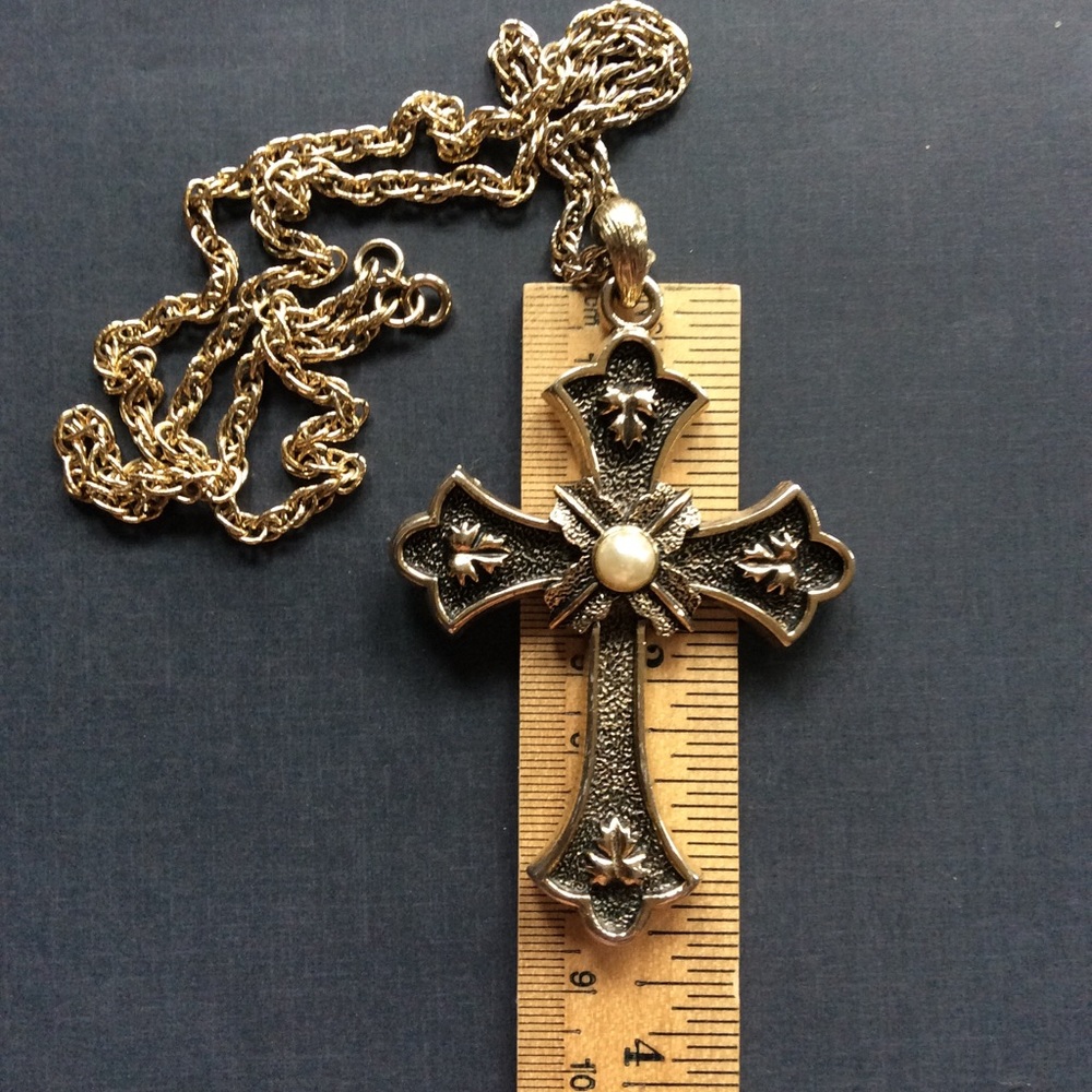 Vintage: 1975 Sarah Coventry Peace Cross. - Picture 2 of 11